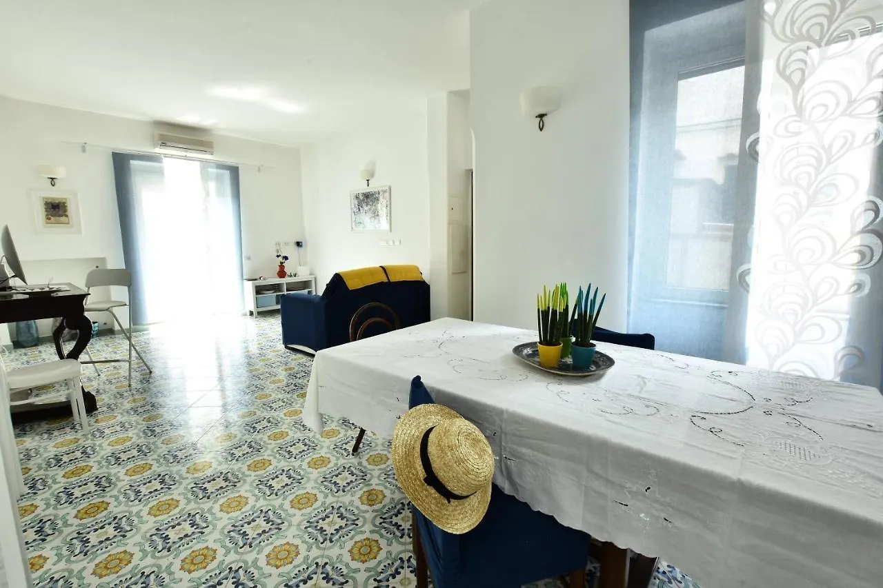 Il Gelsomino Amalfi Bed & Breakfast 2*,