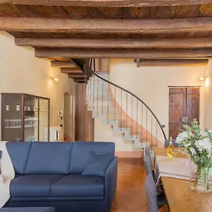 https://antiche-mura-como.it-lombardy.com
